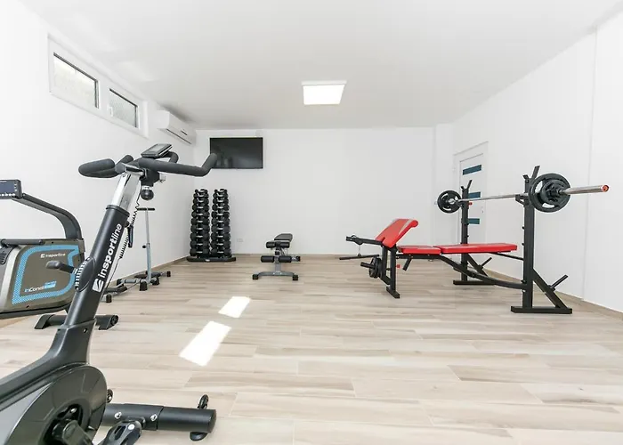 Διαμέρισμα Dora *