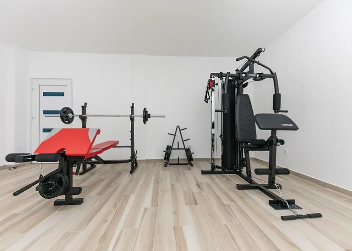 Διαμέρισμα Dora *