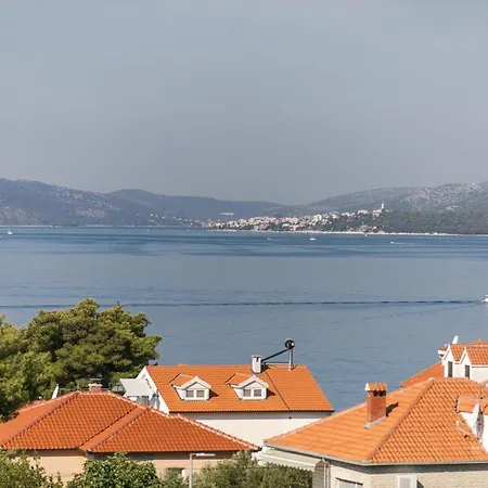 Apartment Dora Okrug Gornji