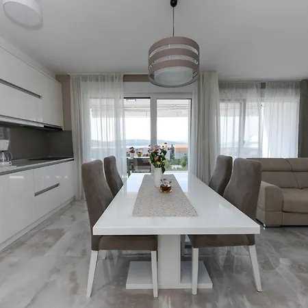 Dora Apartmán
