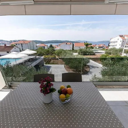 Apartmán Dora Okrug Gornji
