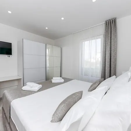 Apartmán Dora *