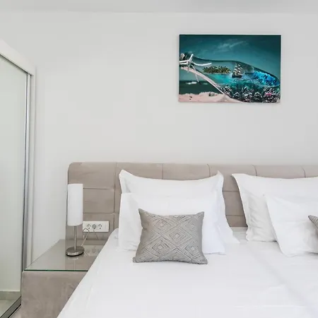 Dora Apartmán