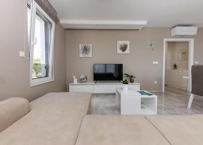 Apartment Dora Okrug Gornji