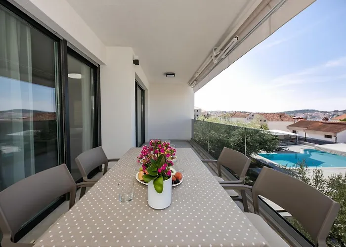 Dora Apartment Okrug Gornji